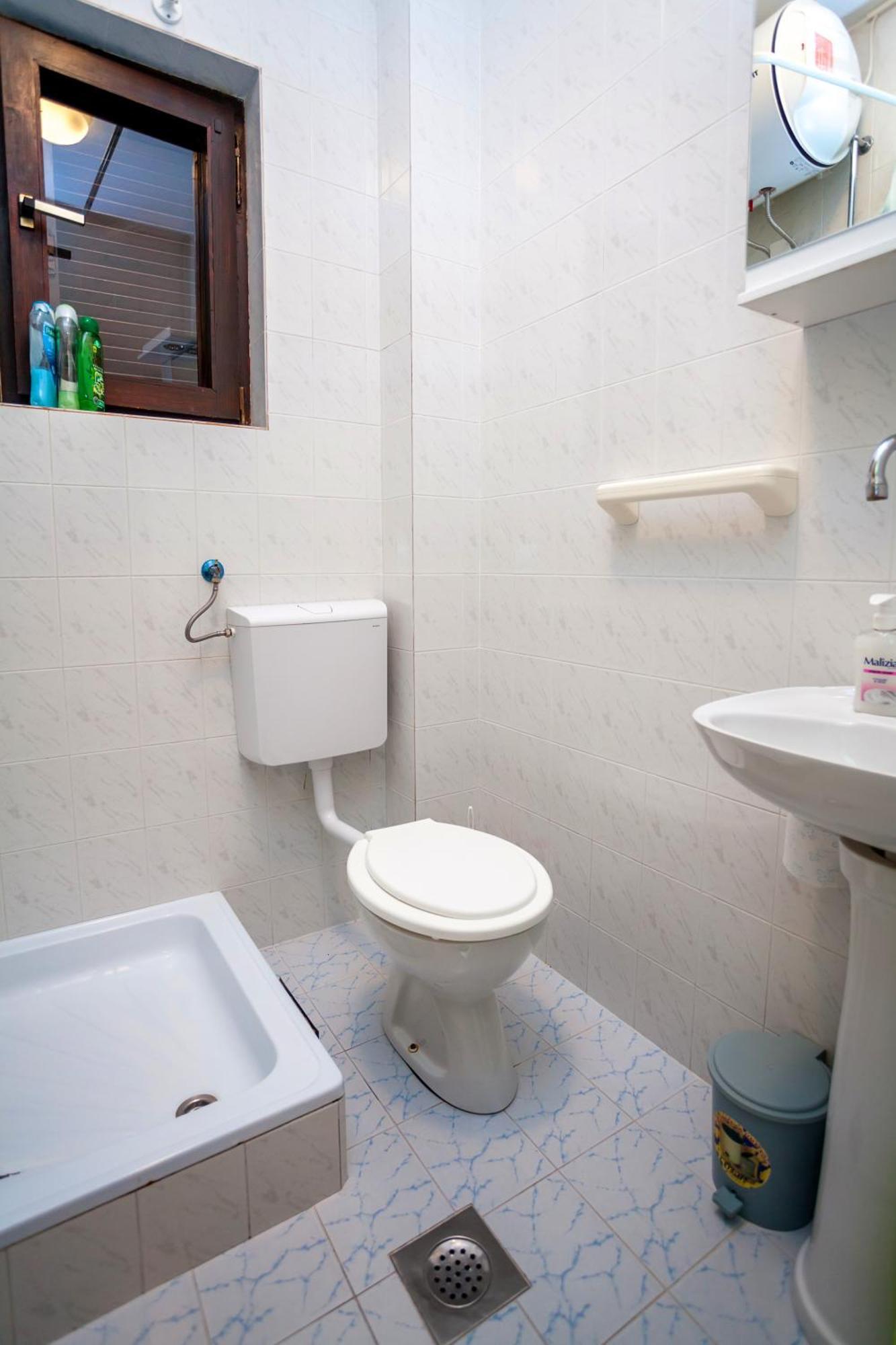 Apartments Ratkovic Tivat Bilik gambar