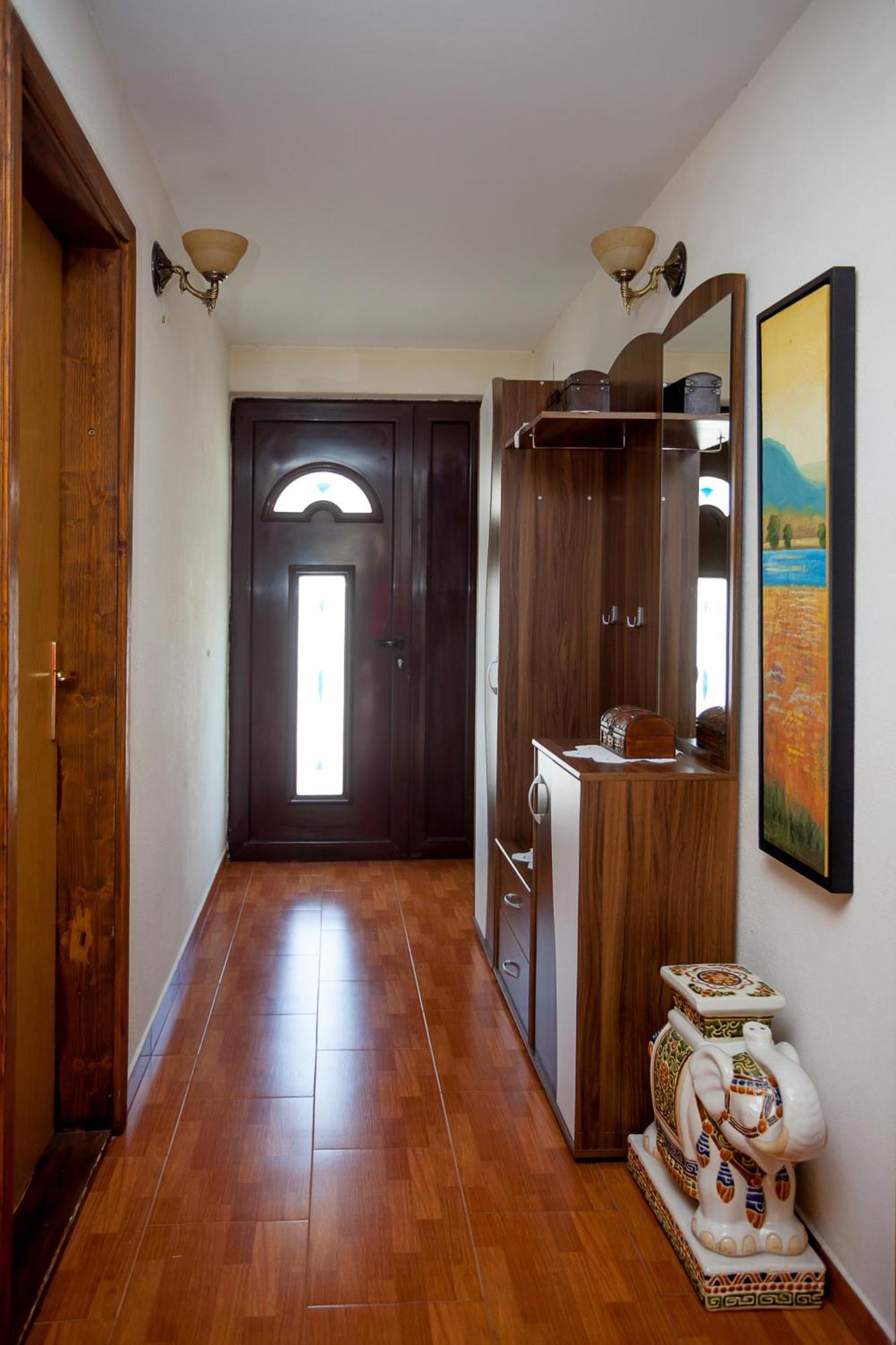 Apartments Ratkovic Tivat Bilik gambar